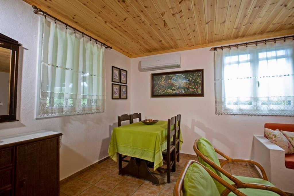 Agrampeli Villa Ierissos Eksteriør billede
