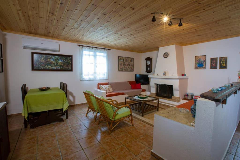 Agrampeli Villa Ierissos Eksteriør billede